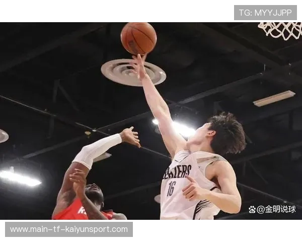 杨瀚森训练秀扣篮+弹地三分,杨瀚宇是谁 杨瀚森训练秀扣篮+弹地三分,杨瀚宇是谁