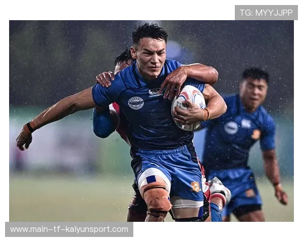 黑衫军七人制橄榄球运动员速度优势明显，有一个黑人橄榄球运动员的故事